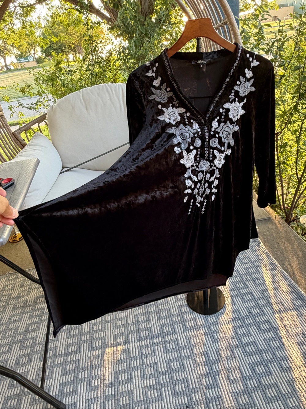 ANDREE BY UNIT Black Velvet Tunic with Silver Floral Embroidery - Picture 5 of 16